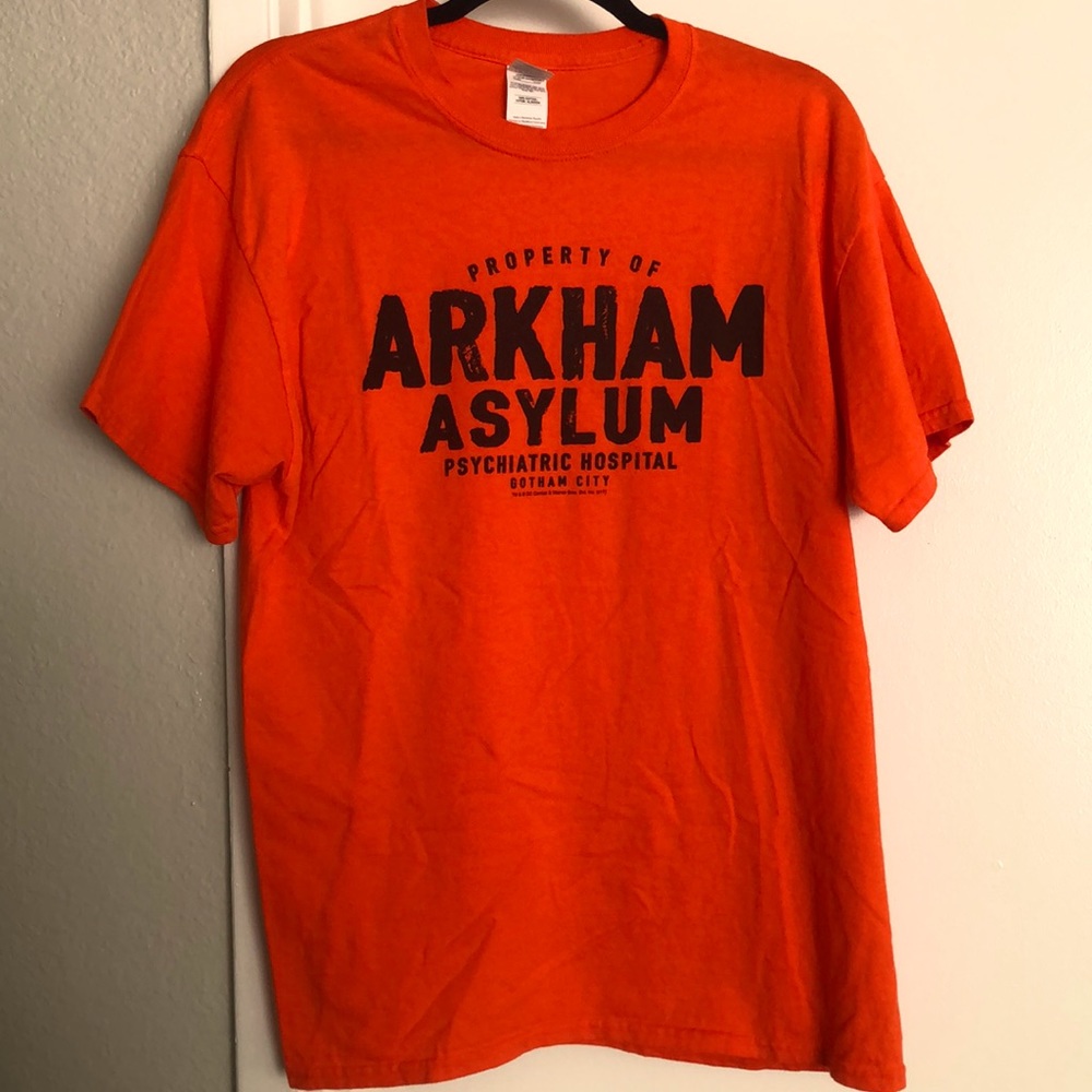 Gildan; Arkham Asylum Shirt